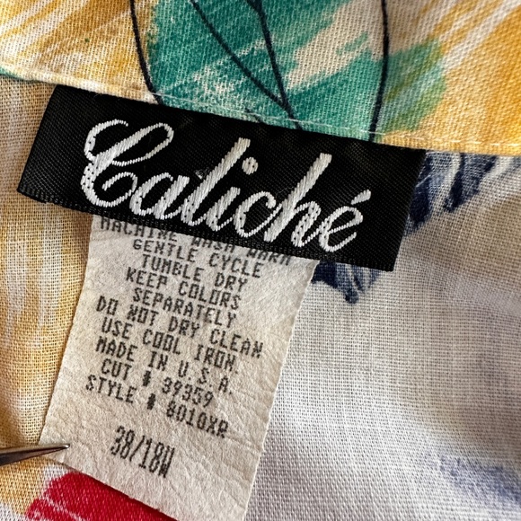 Vintage Caliché Tropical Print Shirt, Cuffed Sleeve, Made in USA - Picture 10 of 10